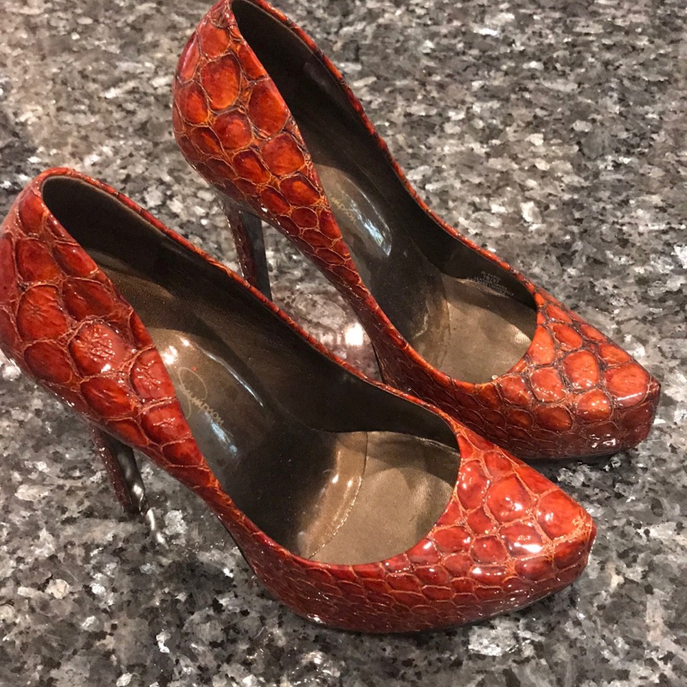 Jessica Simpson platform heels